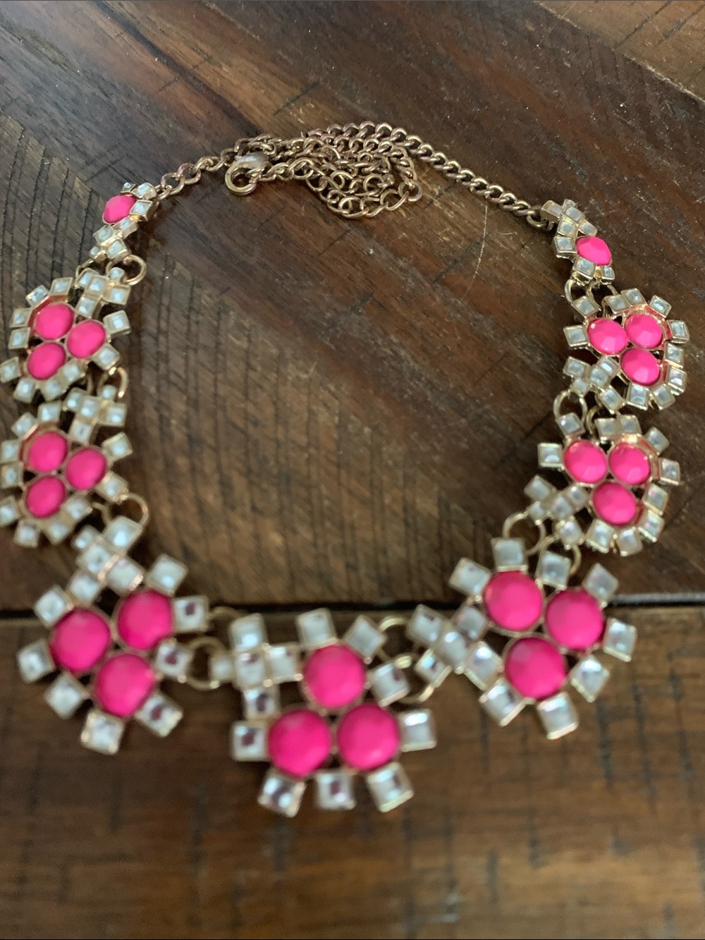 NWOT Stylish Pink Floral Statement Necklace - Gold Tone